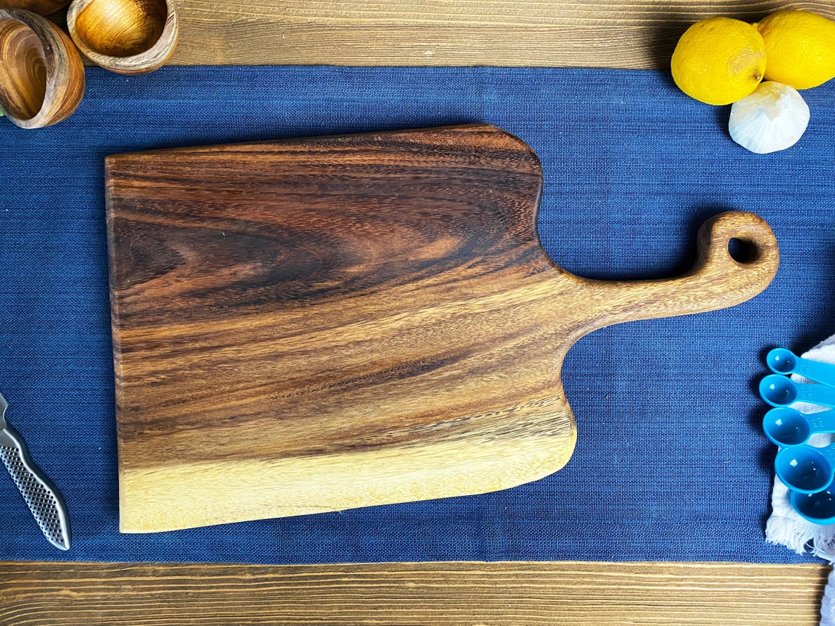 Live Edge Hardwood Cutting Board with Handle | Large